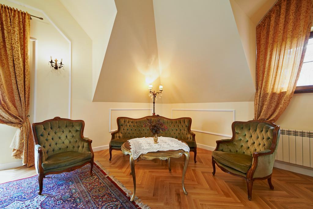 Dwor Osmolice Bed and Breakfast Bialki Dolne Exteriör bild
